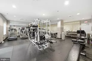 1050 N Stuart St, Arlington, VA 22201 - Photo 20