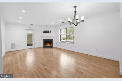 1050 N Stuart Street #122, Arlington, VA 22201 - Photo 2