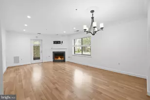 1050 N Stuart St, Arlington, VA 22201 - Photo 2