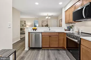 2050 Calvert Street N, Arlington, VA 22201 - Photo 24