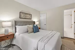 2050 Calvert Street N, Arlington, VA 22201 - Photo 30