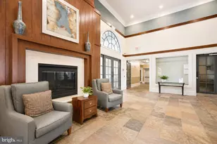 2465 Army Navy Dr, Arlington, VA 22206 - Photo 14