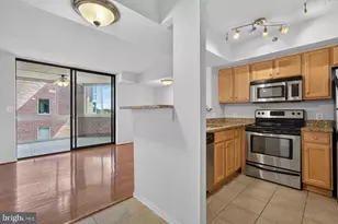 1001 N Vermont St, Arlington, VA 22201 - Photo 10