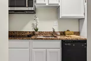 1752 N Rhodes St, Arlington, VA 22201 - Photo 8