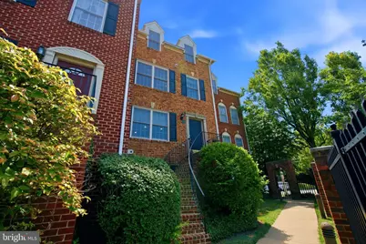 2402 N Greenbrier Court, Arlington, VA 22207 - Photo 4