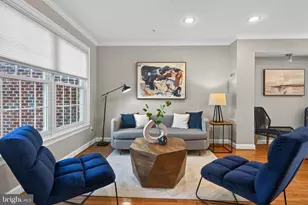 2402 N Greenbrier Ct, Arlington, VA 22207 - Photo 10