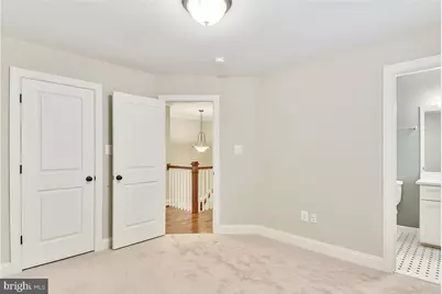 2205 N Edison Street N, Arlington, VA 22207 - Photo 20