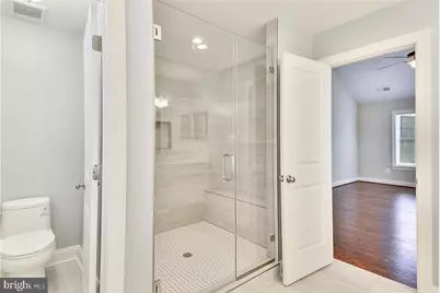 2205 N Edison Street N, Arlington, VA 22207 - Photo 16