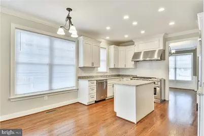 2205 N Edison Street N, Arlington, VA 22207 - Photo 8