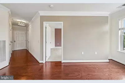 2101 N Monroe Street #215, Arlington, VA 22207 - Photo 8