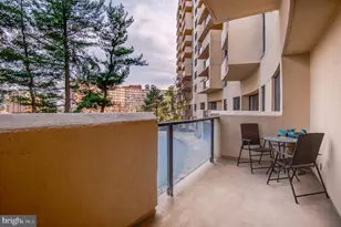 1101 S Arlington Ridge Rd, Arlington, VA 22202 - Photo 12