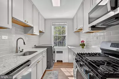 106 N George Mason Drive N #4, Arlington, VA 22203 - Photo 4