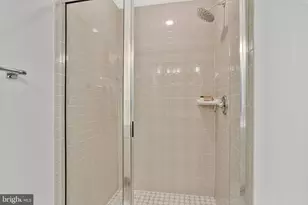 1200 N Illinois St, Arlington, VA 22205 - Photo 32