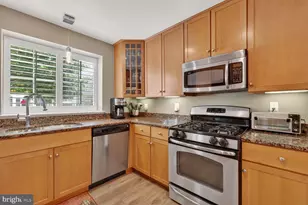 4113 S Four Mile Run Dr, Arlington, VA 22204 - Photo 10