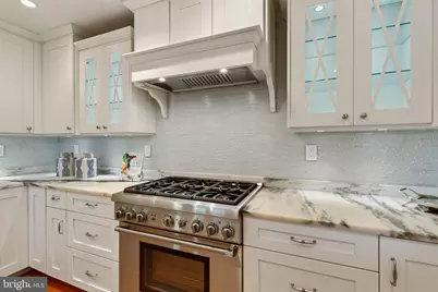 1739 N Wakefield Street N, Arlington, VA 22207 - Photo 8