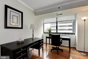 1805 Crystal Dr, Arlington, VA 22202 - Photo 2