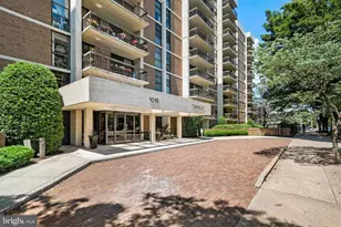 1016 Wayne St, Arlington, VA 22204 - Photo 2