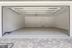 1211 20th St S, Arlington, VA 22202 - Photo 96