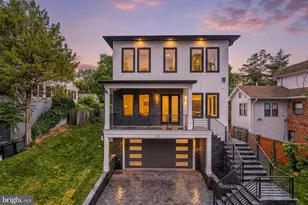 1211 20th St S, Arlington, VA 22202 - Photo 2