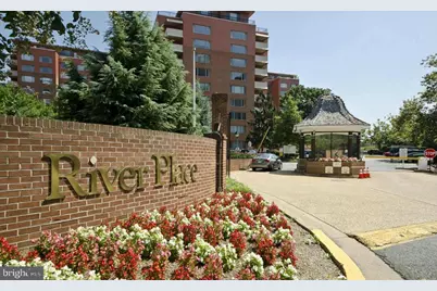 1121 Arlington Boulevard #825, Arlington, VA 22209 - Photo 2