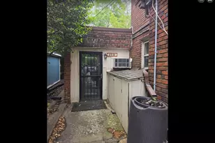2511 S Grant St, Arlington, VA 22202 - Photo 1