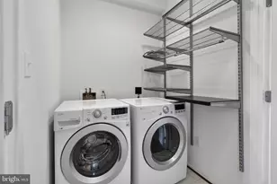 2074 N Oakland St, Arlington, VA 22207 - Photo 40