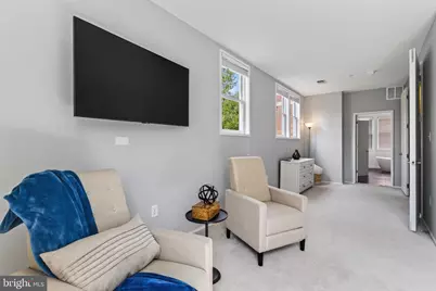 2074 N Oakland Street, Arlington, VA 22207 - Photo 28