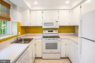 2820 S Abingdon Street S #C1, Arlington, VA 22206 - Photo 4