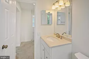 2820 S Abingdon Street S, Arlington, VA 22206 - Photo 22