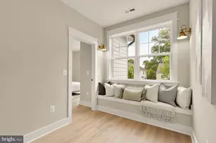 923 17th St S, Arlington, VA 22202 - Photo 32