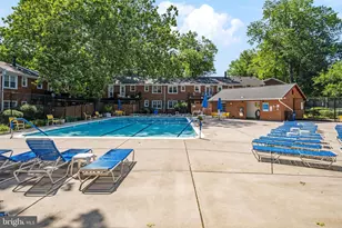 2731 S Walter Reed Dr, Arlington, VA 22206 - Photo 32