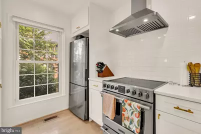 2536 S Walter Reed Drive #D, Arlington, VA 22206 - Photo 4