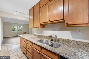 4402 N Pershing Dr, Arlington, VA 22203 - Photo 8