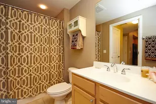 2720 S Arlington Mill Dr, Arlington, VA 22206 - Photo 8