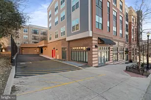 989 S Buchanan Street S, Arlington, VA 22204 - Photo 38