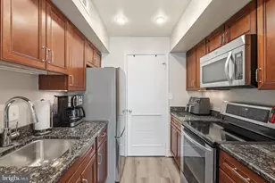 2600 S Arlington Mill Dr, Arlington, VA 22206 - Photo 12