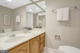 1301 N Courthouse Rd, Arlington, VA 22201 - Photo 12