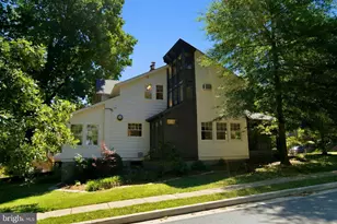 745 26th St S, Arlington, VA 22202 - Photo 2