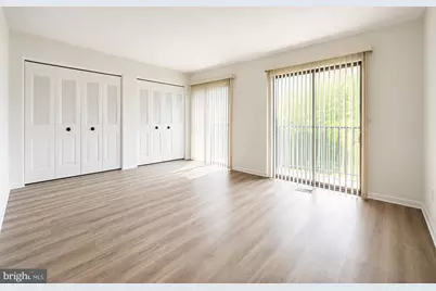 720 15th Street S, Arlington, VA 22202 - Photo 2