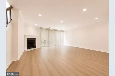 720 15th Street S, Arlington, VA 22202 - Photo 16