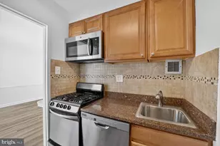 1011 Arlington Blvd, Arlington, VA 22209 - Photo 6