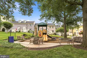 4191 S Four Mile Run Dr, Arlington, VA 22204 - Photo 22