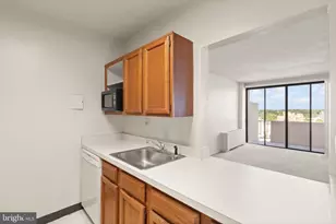 4141 N Henderson Rd, Arlington, VA 22203 - Photo 34