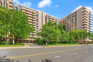 4141 N Henderson Rd, Arlington, VA 22203 - Photo 2