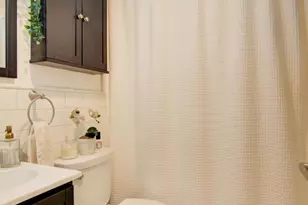2100 N Scott St, Arlington, VA 22209 - Photo 12
