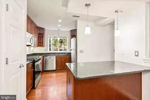 4089 S Four Mile Run Dr, Arlington, VA 22204 - Photo 10