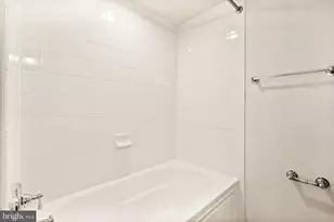 4089 S Four Mile Run Dr, Arlington, VA 22204 - Photo 26