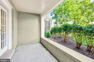 4089 S Four Mile Run Dr, Arlington, VA 22204 - Photo 30