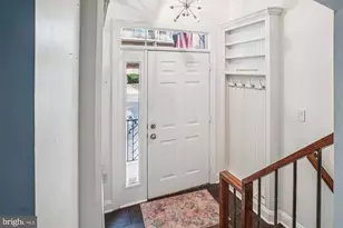 1328 N Cleveland Street N, Arlington, VA 22201 - Photo 2