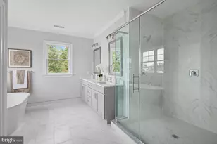 6947 28th St N, Arlington, VA 22213 - Photo 8